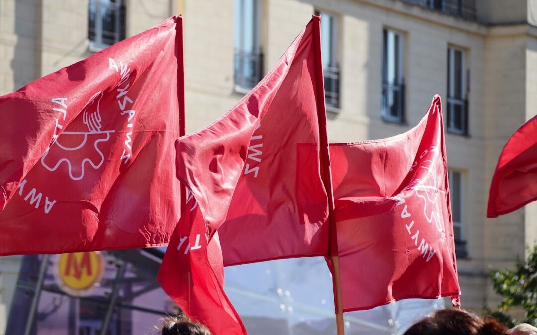 Mieliśmy rację! PIP stwierdza, że porozumienie z 4 lipca 2022 r. podpisane przez wszystkie związki zawodowe w ZUS poza naszym było sprzeczne z zakładowym układem zbiorowym.